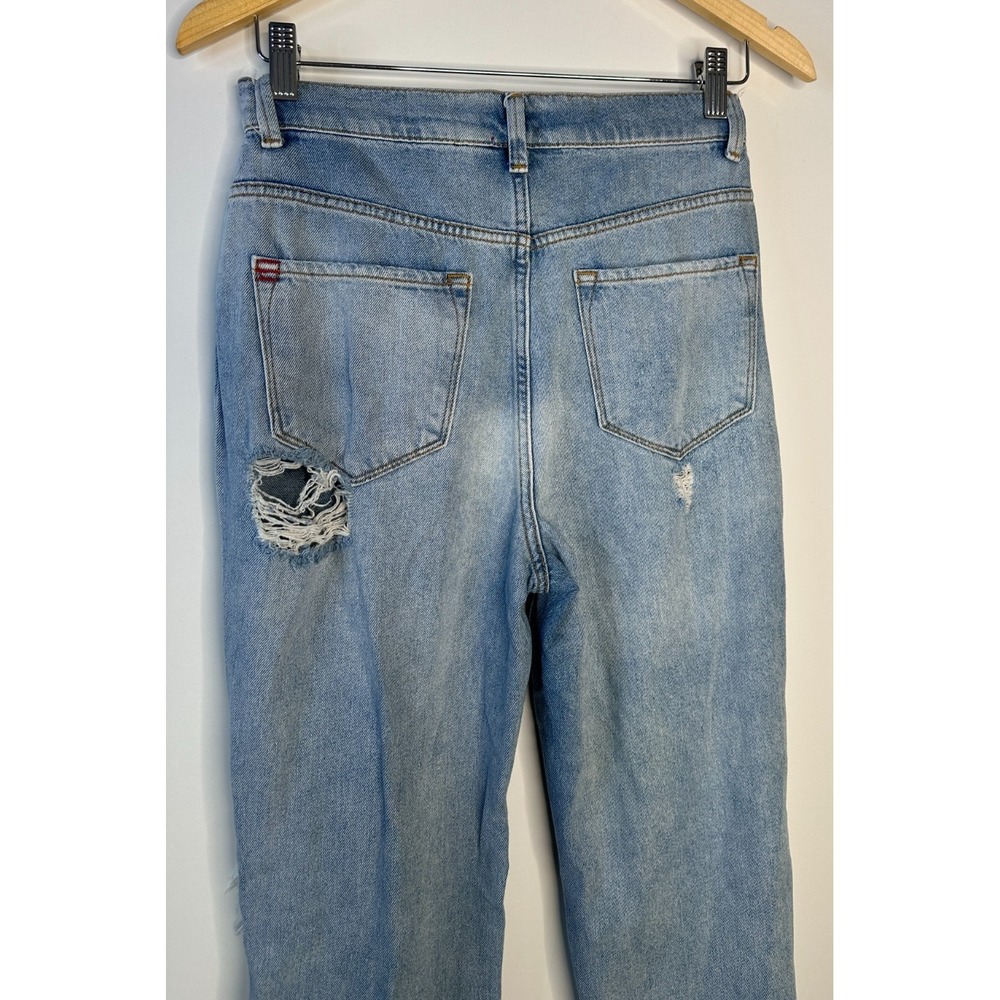 BDG Urban Outfitters High Waisted Destroyed Mom Jeans Light Wash Blue Denim 26 - Picture 10 of 15
